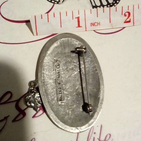 1999 M. Bastim Pewter Bunny Pin/Brooch - Picture 4 of 5